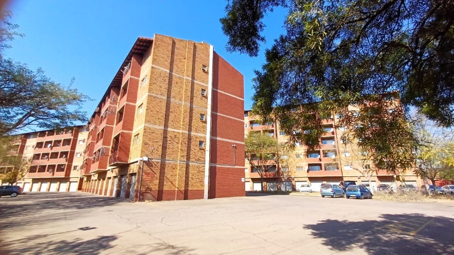 2 Bedroom Property for Sale in Zwartkop Gauteng