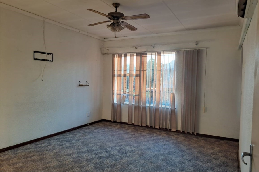 To Let 3 Bedroom Property for Rent in Dersley Gauteng