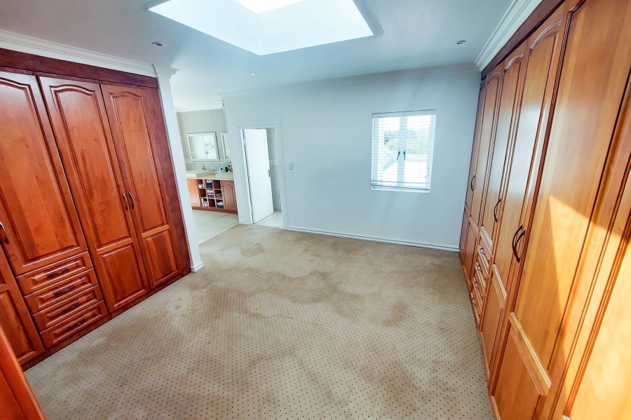 5 Bedroom Property for Sale in Tiegerpoort Gauteng