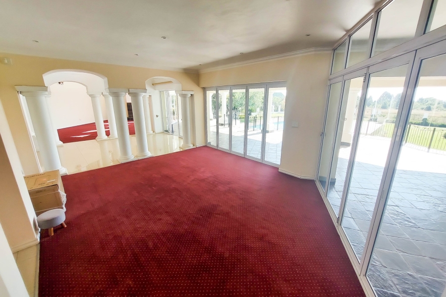 5 Bedroom Property for Sale in Tiegerpoort Gauteng