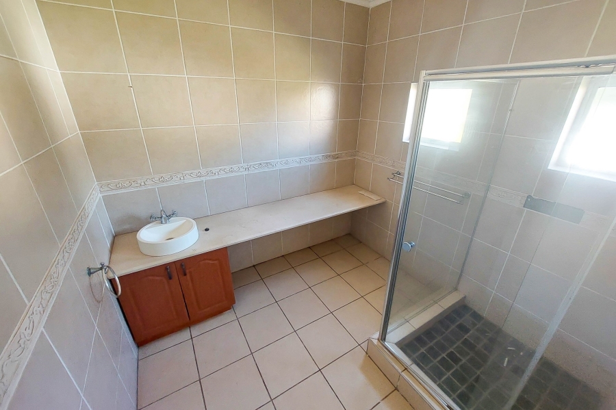 5 Bedroom Property for Sale in Tiegerpoort Gauteng