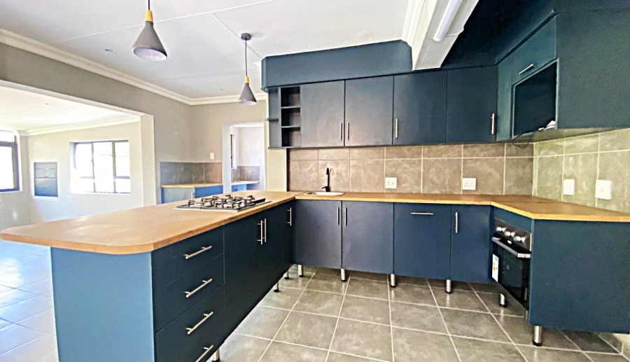 To Let 3 Bedroom Property for Rent in Garsfontein Gauteng