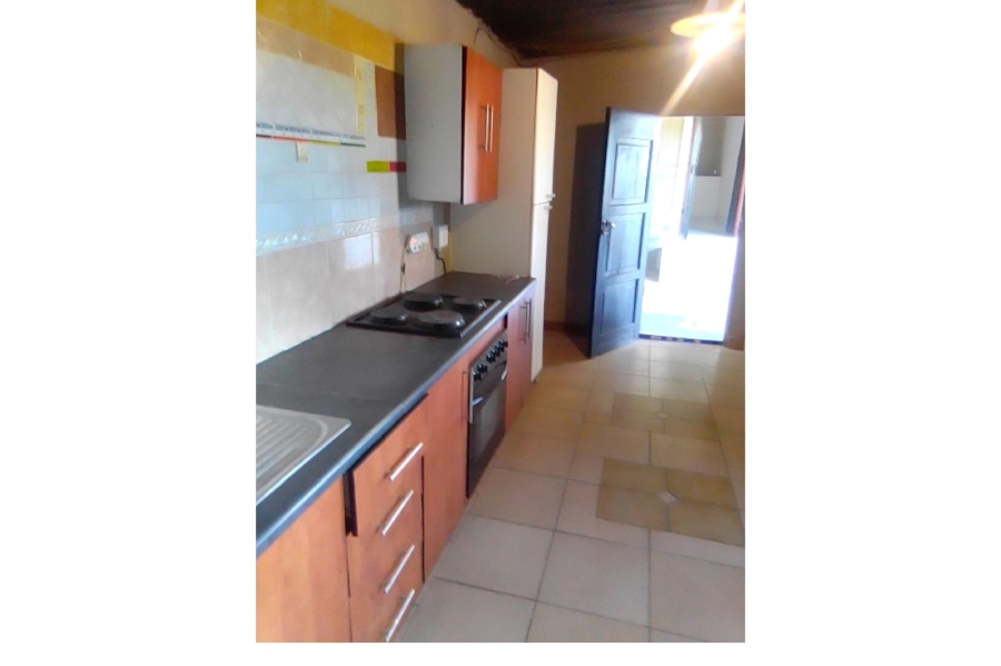 1 Bedroom Property for Sale in Olievenhoutbosch Gauteng