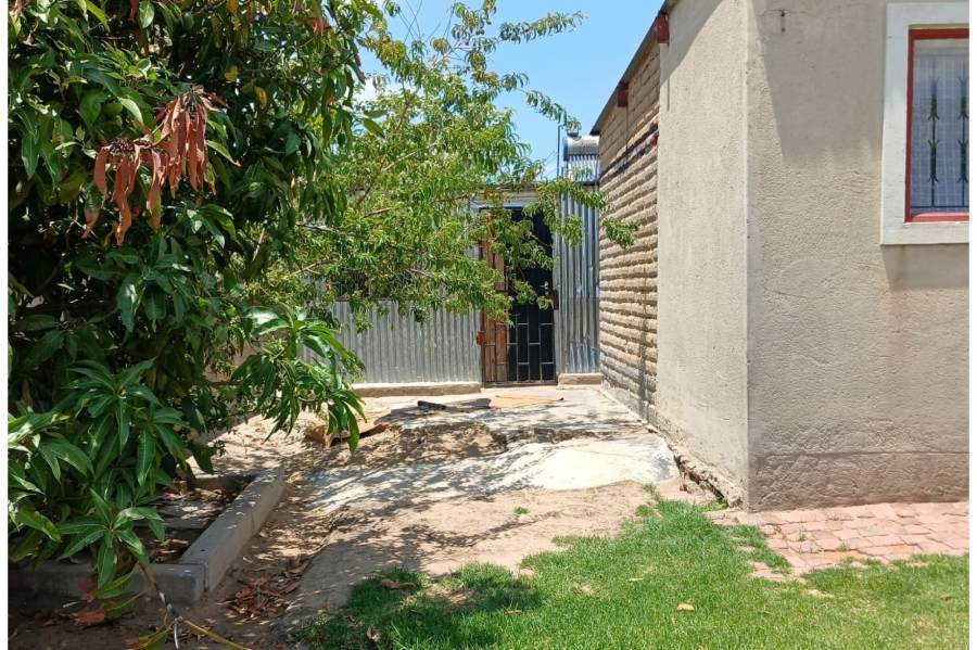 1 Bedroom Property for Sale in Olievenhoutbosch Gauteng