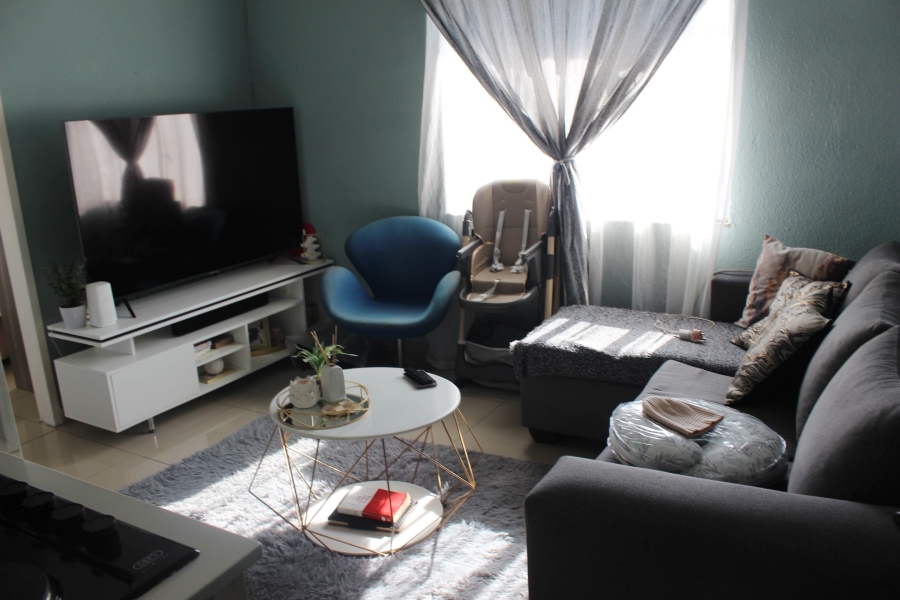 2 Bedroom Property for Sale in Glen Marais Gauteng