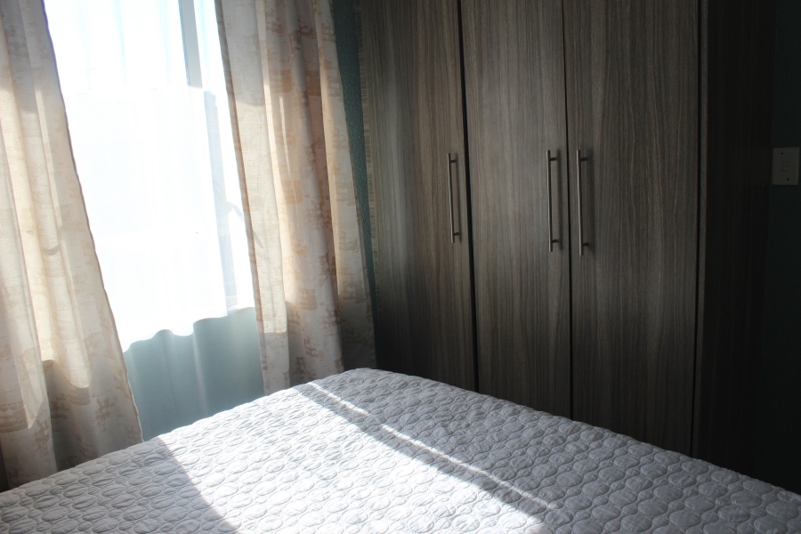 2 Bedroom Property for Sale in Glen Marais Gauteng