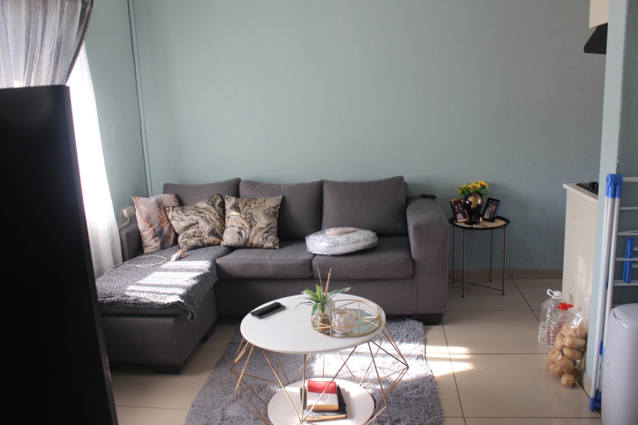 2 Bedroom Property for Sale in Glen Marais Gauteng