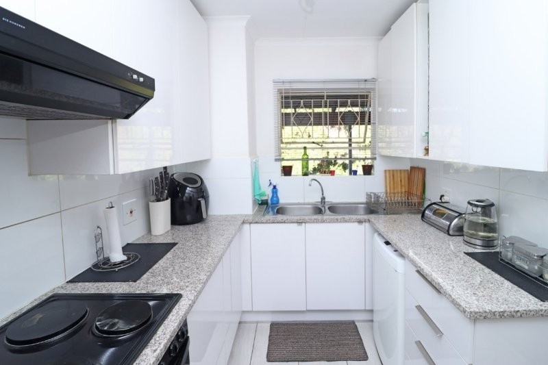 2 Bedroom Property for Sale in Robindale Gauteng