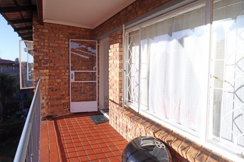 2 Bedroom Property for Sale in Robindale Gauteng