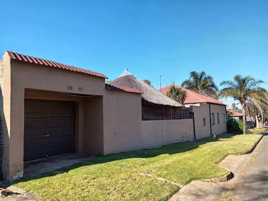 3 Bedroom Property for Sale in Roodepoort North Gauteng