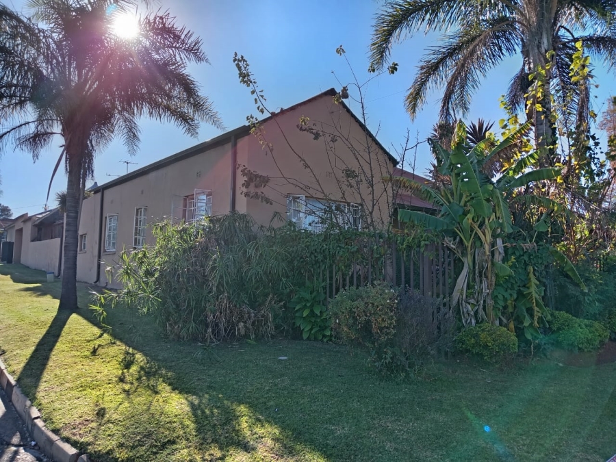 3 Bedroom Property for Sale in Roodepoort North Gauteng