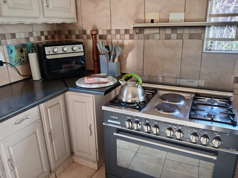 3 Bedroom Property for Sale in Roodepoort North Gauteng