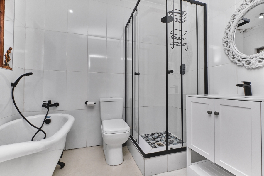 2 Bedroom Property for Sale in Barbeque Downs Gauteng