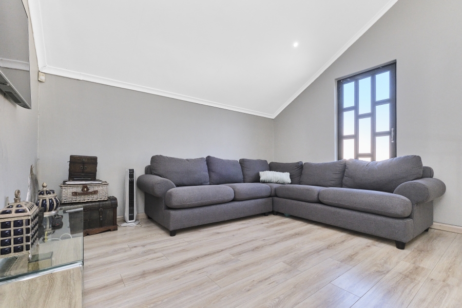 2 Bedroom Property for Sale in Barbeque Downs Gauteng