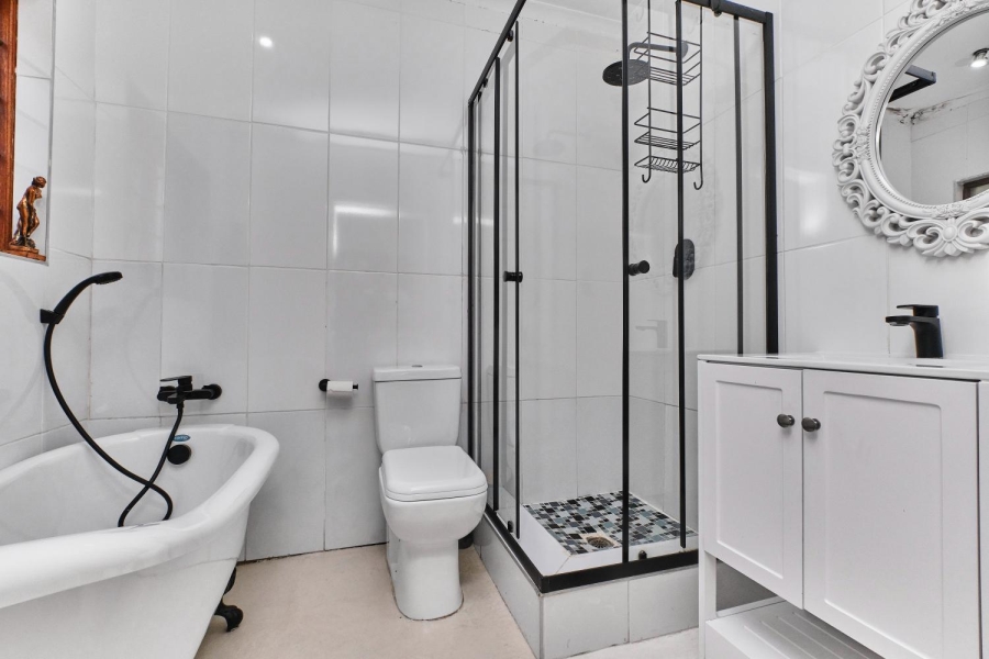 2 Bedroom Property for Sale in Barbeque Downs Gauteng