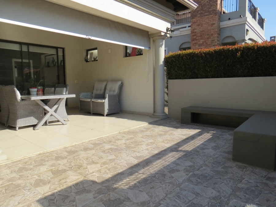 4 Bedroom Property for Sale in Greenstone Hill Gauteng