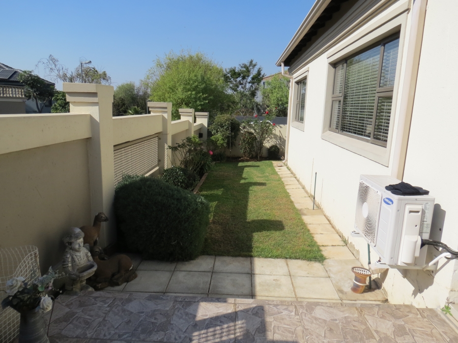 4 Bedroom Property for Sale in Greenstone Hill Gauteng