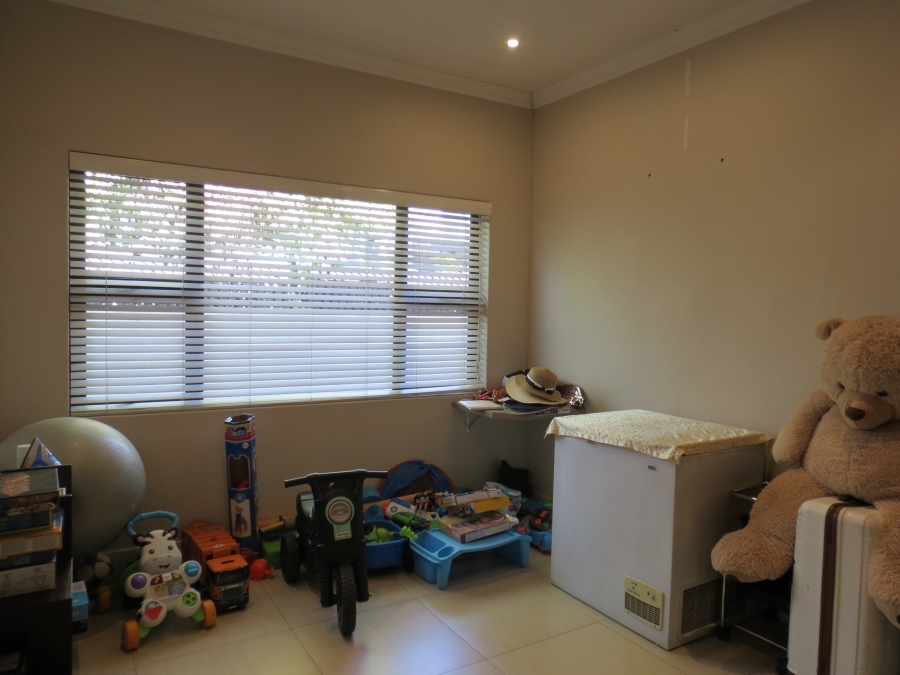 4 Bedroom Property for Sale in Greenstone Hill Gauteng
