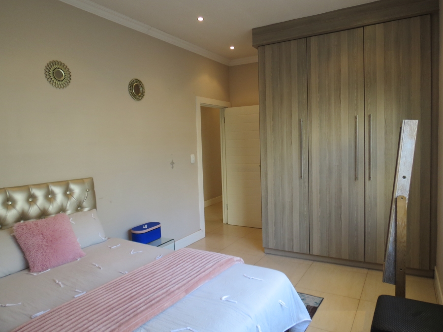 4 Bedroom Property for Sale in Greenstone Hill Gauteng