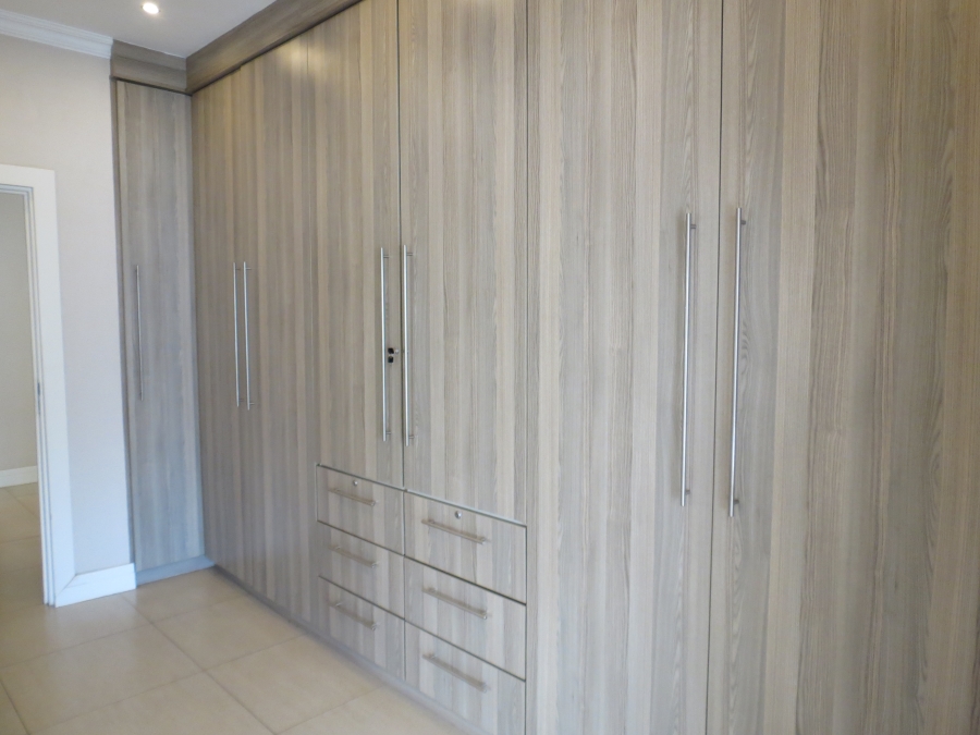 4 Bedroom Property for Sale in Greenstone Hill Gauteng
