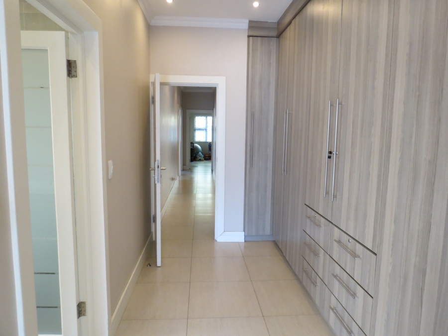 4 Bedroom Property for Sale in Greenstone Hill Gauteng