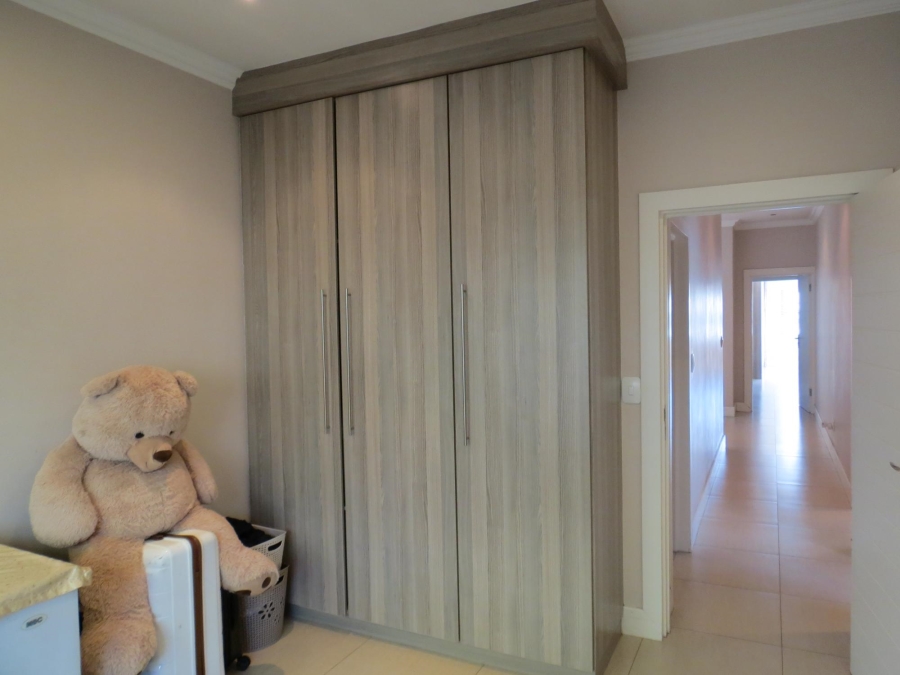 4 Bedroom Property for Sale in Greenstone Hill Gauteng