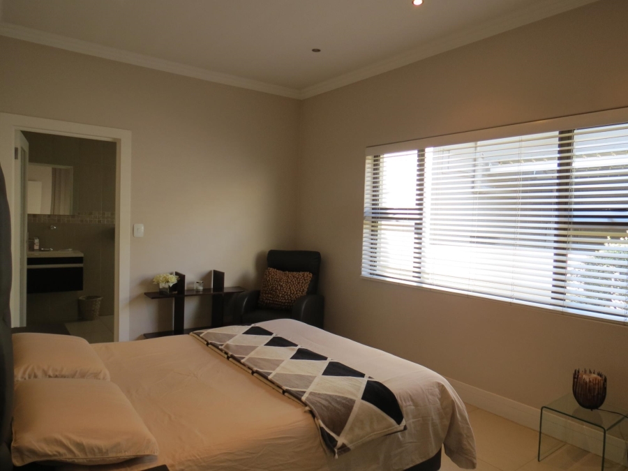 4 Bedroom Property for Sale in Greenstone Hill Gauteng