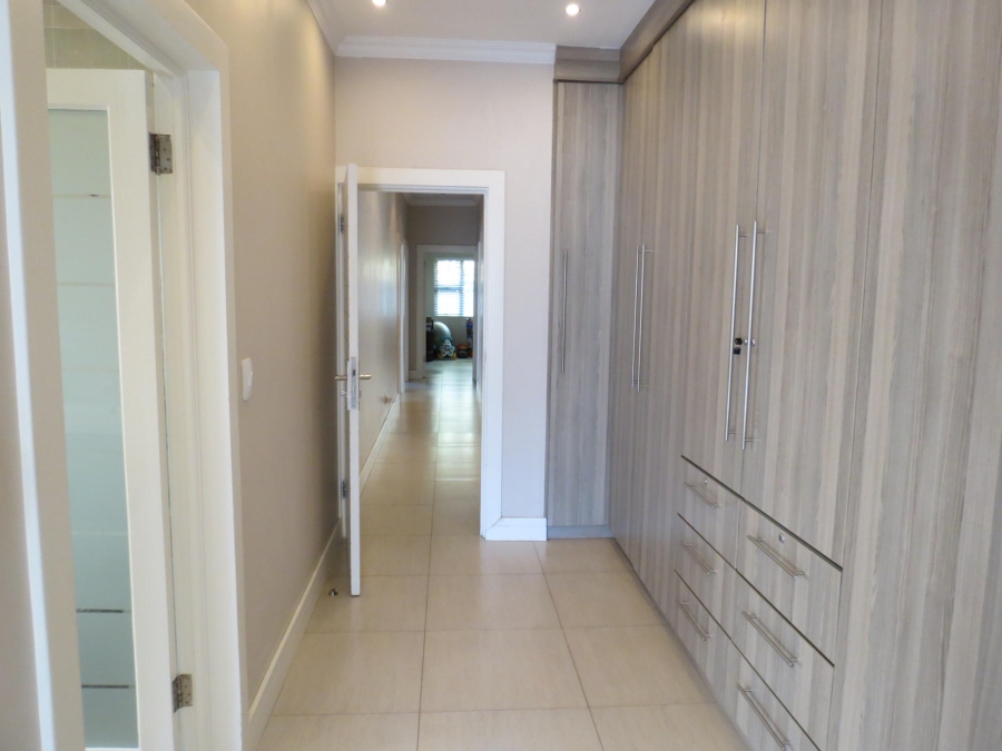4 Bedroom Property for Sale in Greenstone Hill Gauteng