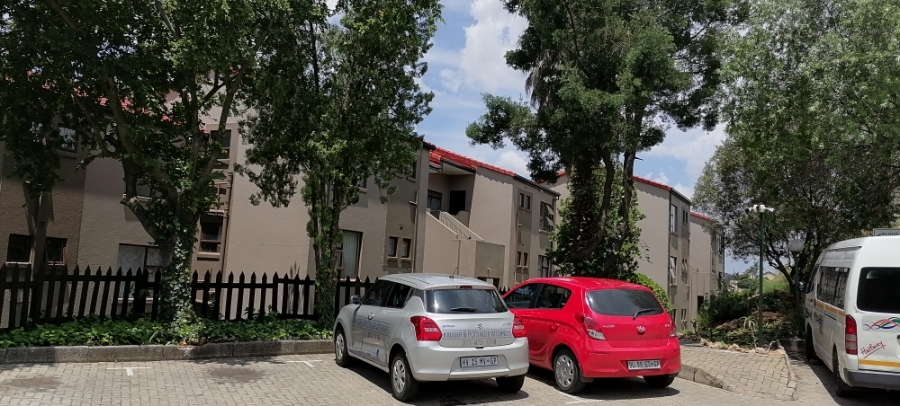 To Let 2 Bedroom Property for Rent in Wilro Park Gauteng