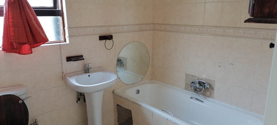 To Let 2 Bedroom Property for Rent in Wilro Park Gauteng