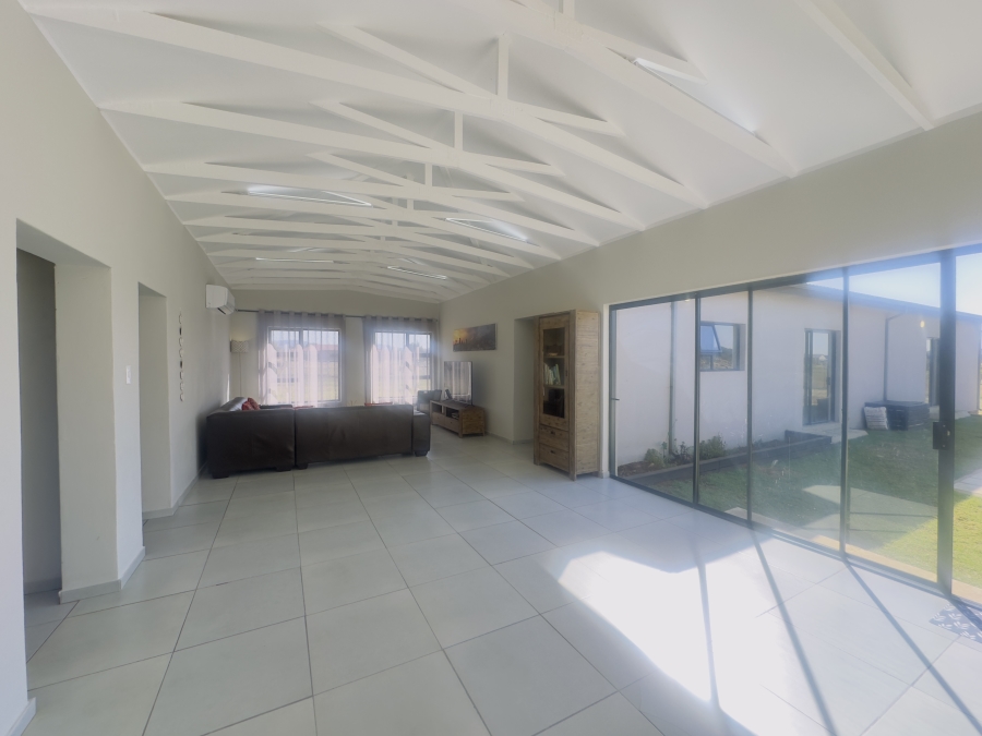 3 Bedroom Property for Sale in Blue Saddle Ranches Gauteng