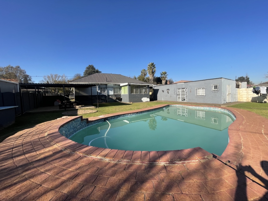 3 Bedroom Property for Sale in Dalview Gauteng