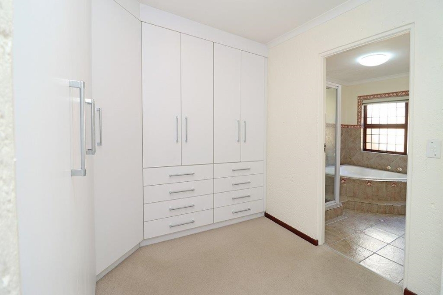 3 Bedroom Property for Sale in Marais Steyn Park Gauteng