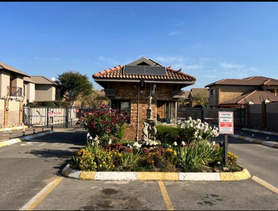 2 Bedroom Property for Sale in Sonneveld Gauteng
