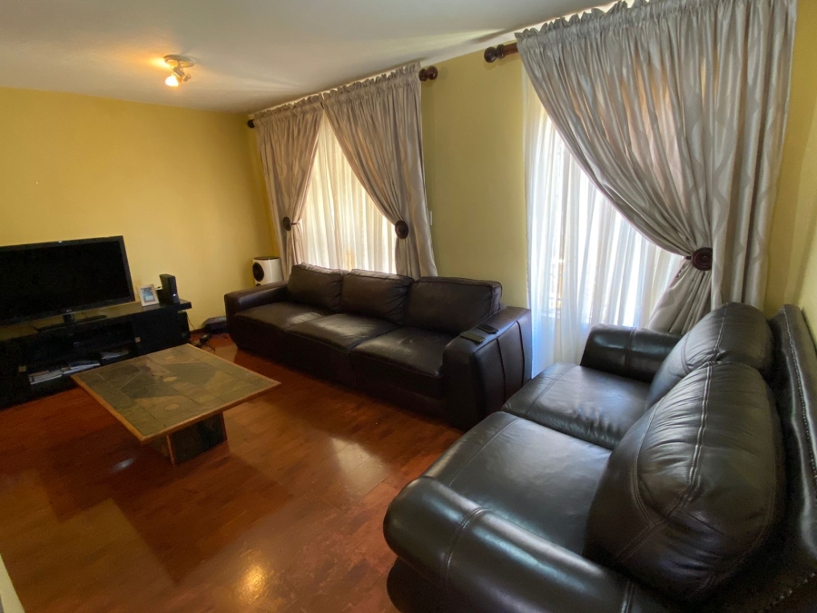 To Let 2 Bedroom Property for Rent in Boardwalk Villas Gauteng