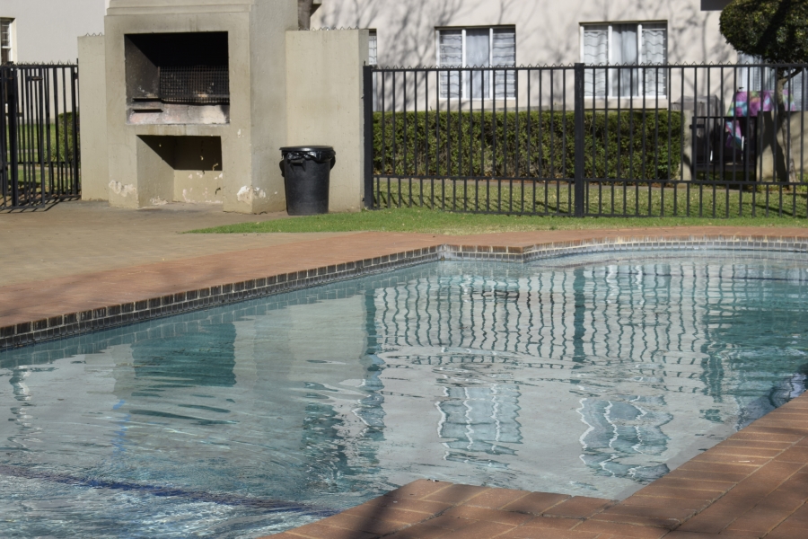 1 Bedroom Property for Sale in Klippoortje Gauteng