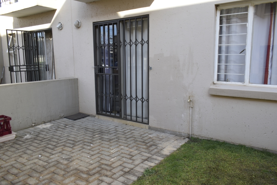 1 Bedroom Property for Sale in Klippoortje Gauteng