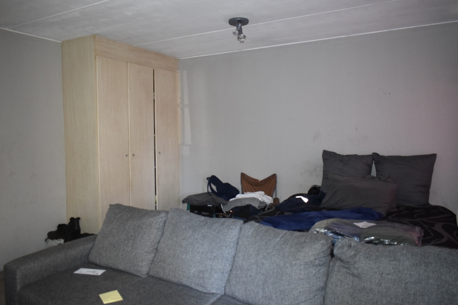1 Bedroom Property for Sale in Klippoortje Gauteng