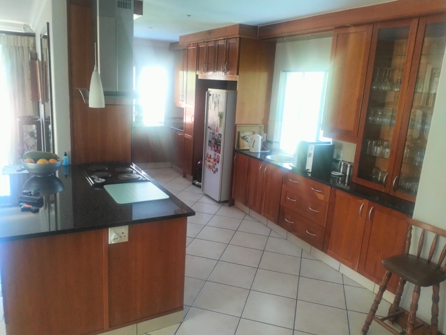 4 Bedroom Property for Sale in Waverley Gauteng