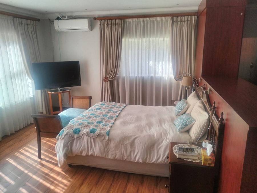 4 Bedroom Property for Sale in Waverley Gauteng