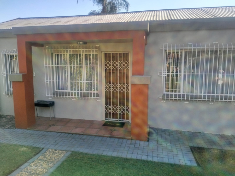 4 Bedroom Property for Sale in Waverley Gauteng