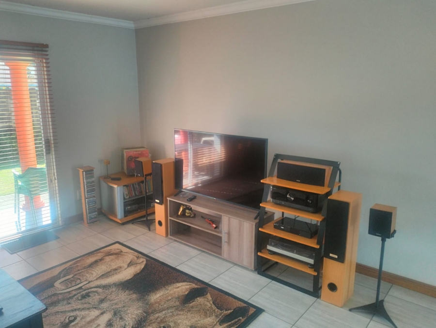 4 Bedroom Property for Sale in Waverley Gauteng