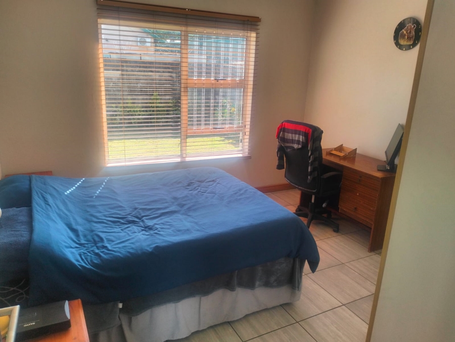 4 Bedroom Property for Sale in Waverley Gauteng