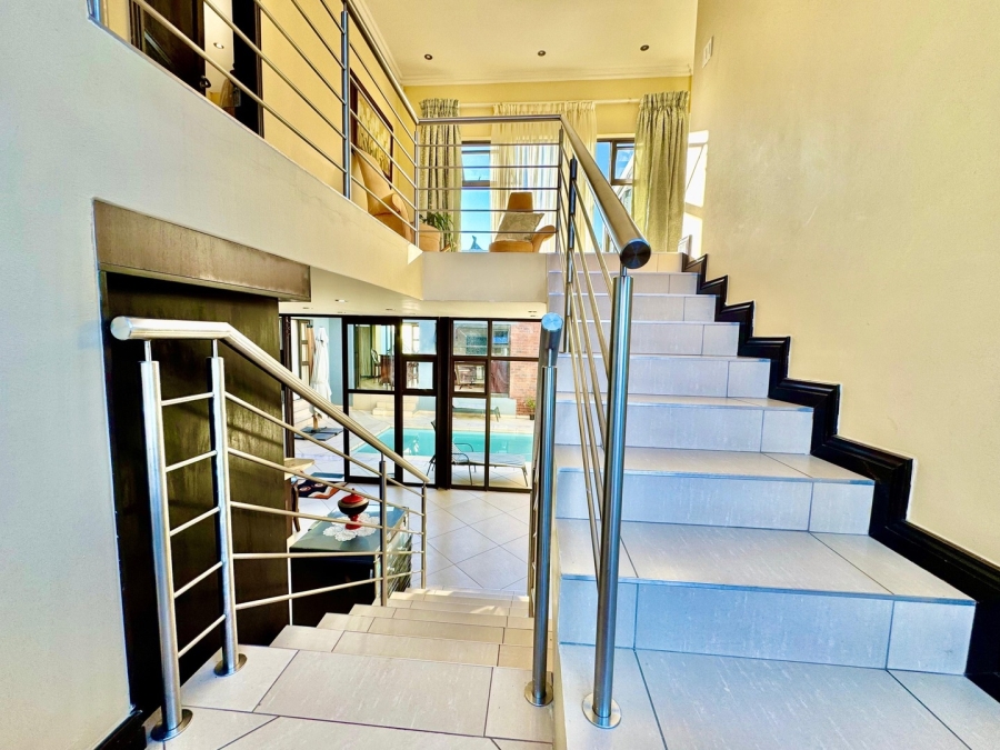 4 Bedroom Property for Sale in Mulbarton Gauteng