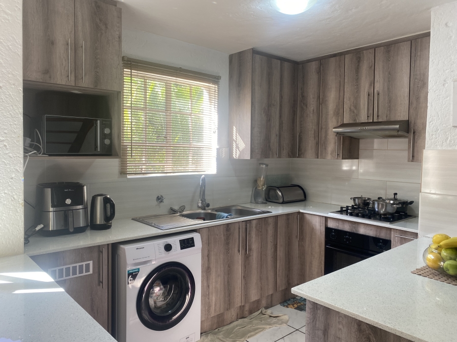 2 Bedroom Property for Sale in Bassonia Gauteng