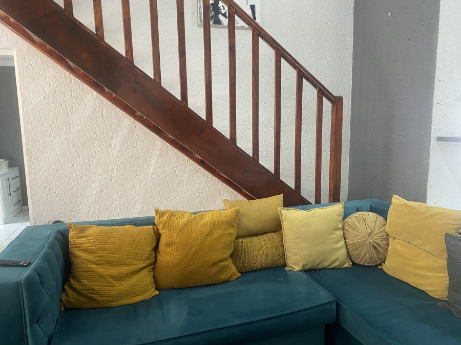 2 Bedroom Property for Sale in Bassonia Gauteng