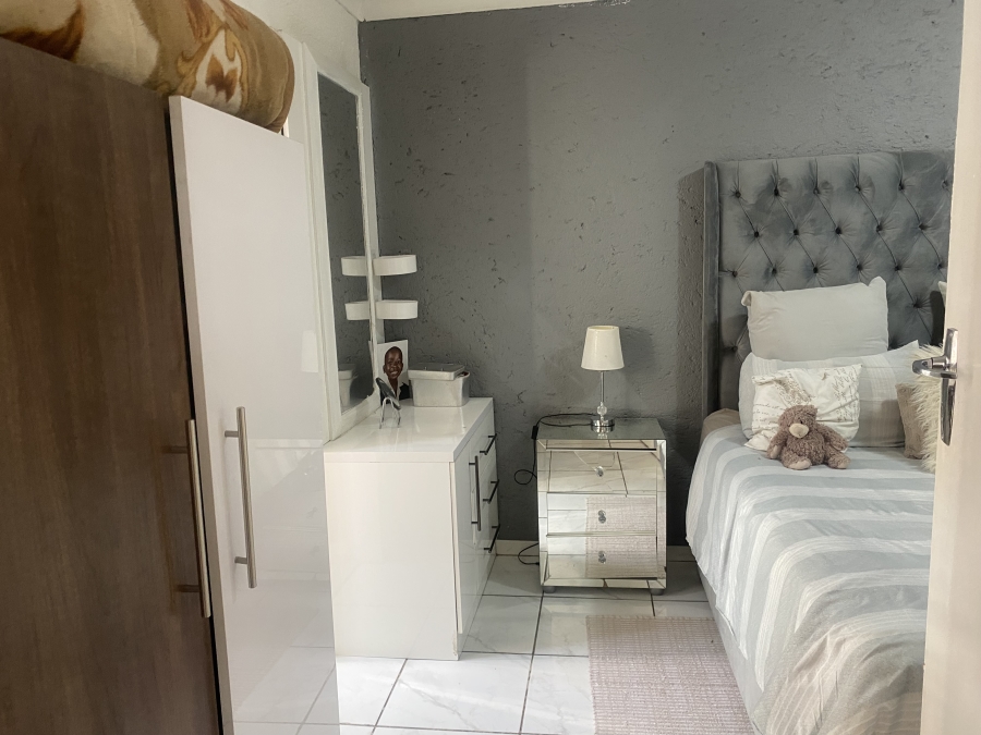 2 Bedroom Property for Sale in Bassonia Gauteng