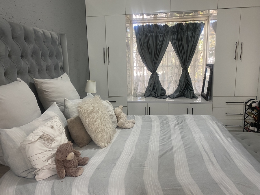2 Bedroom Property for Sale in Bassonia Gauteng