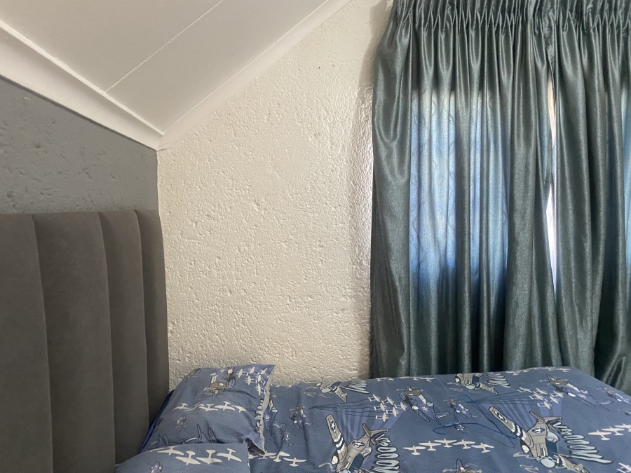 2 Bedroom Property for Sale in Bassonia Gauteng