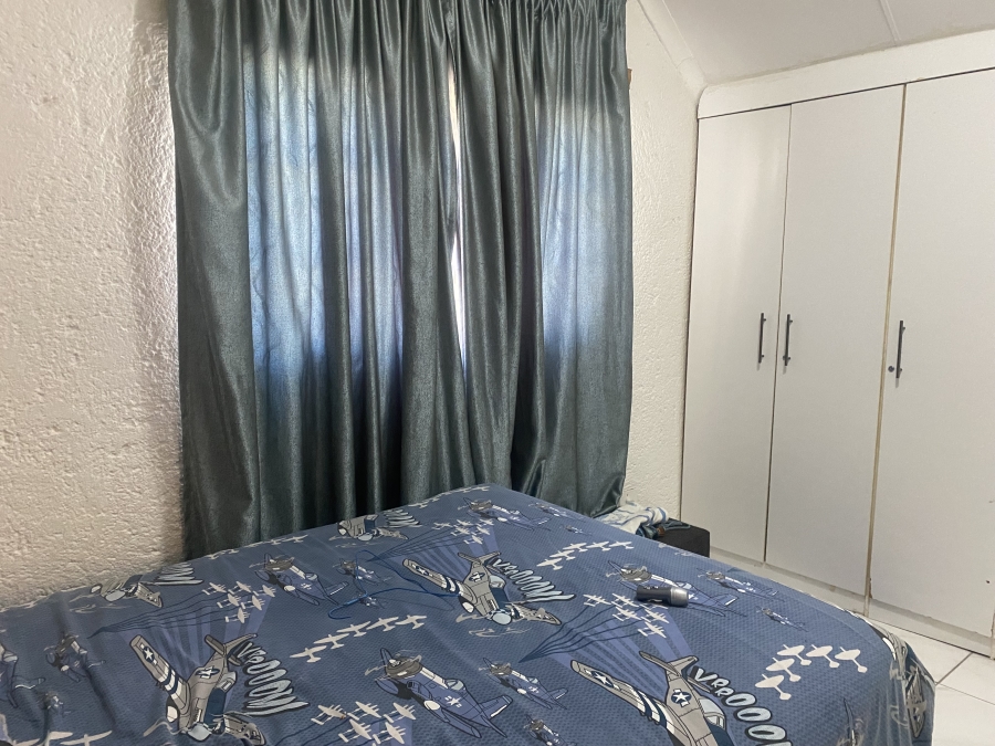 2 Bedroom Property for Sale in Bassonia Gauteng